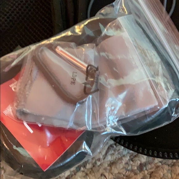 PSB Noise Canceling Headphones - Picture 4 of 4